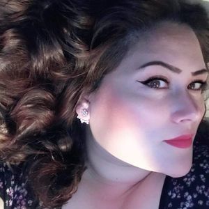 Meet your Posher, Cynthia